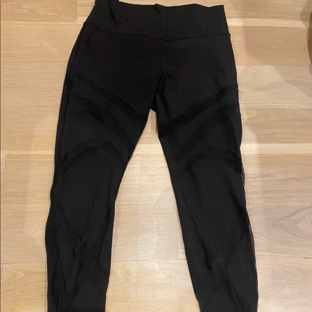 Womenโs size 12 Lululemon leggings.